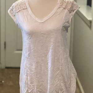 Bobeau Medium Short Sleeve Top Ivory and Lace
